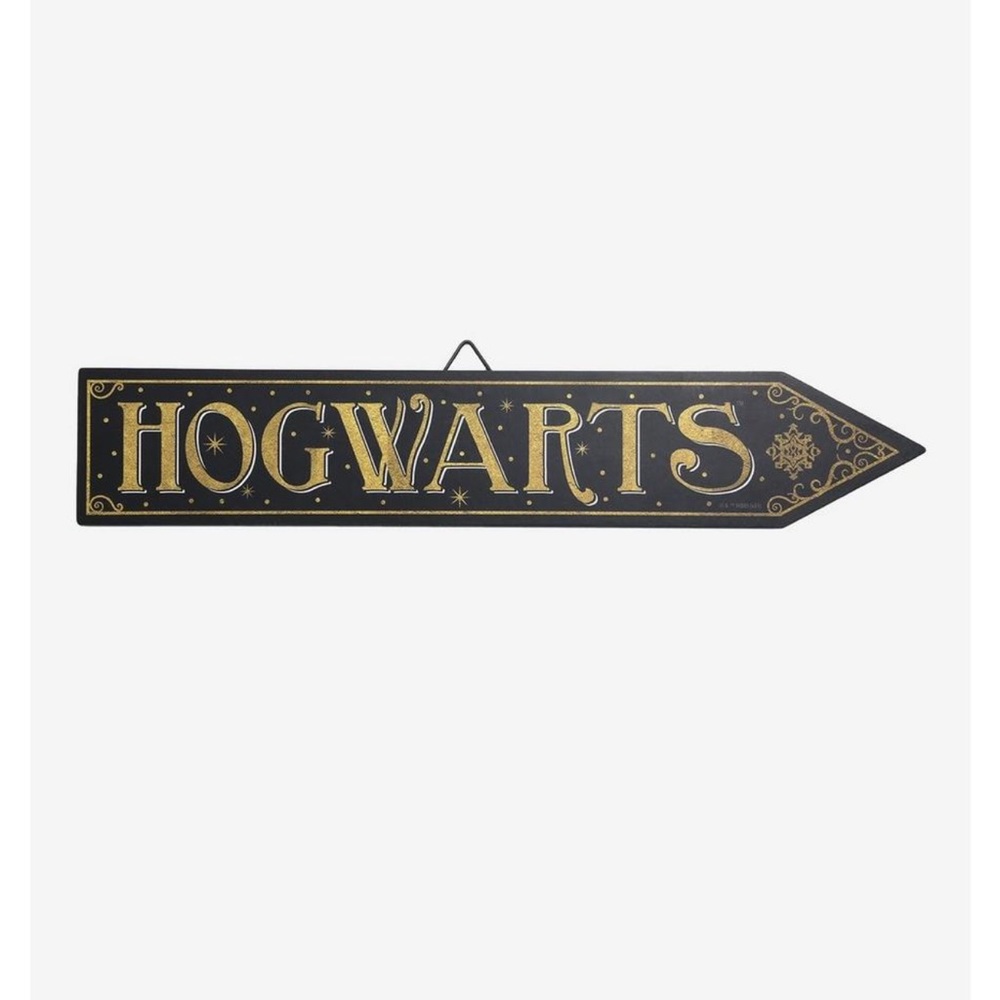 NWT Harry Potter Hogwarts Pointed Sign wall art 16” W x 3” H